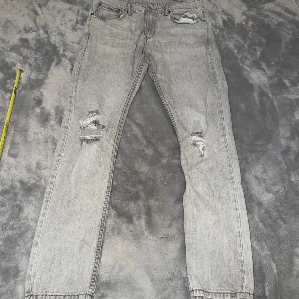 Levi’s 512 Slim Taper Jeans Men’s 33x34 Gray Wash Distressed Denim